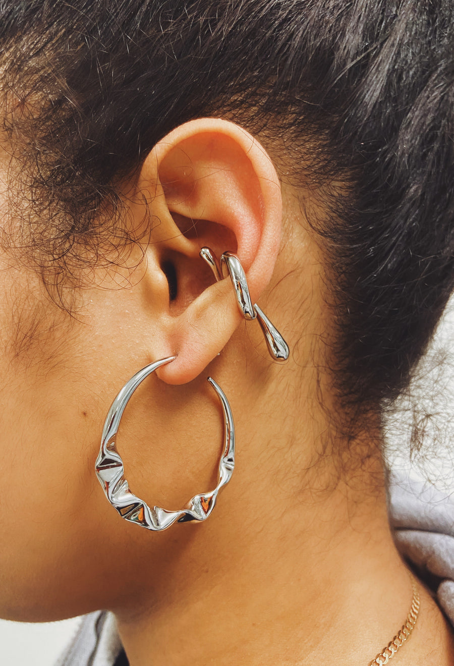 Hodan Silver Hoop Earrings - Milgo Awad